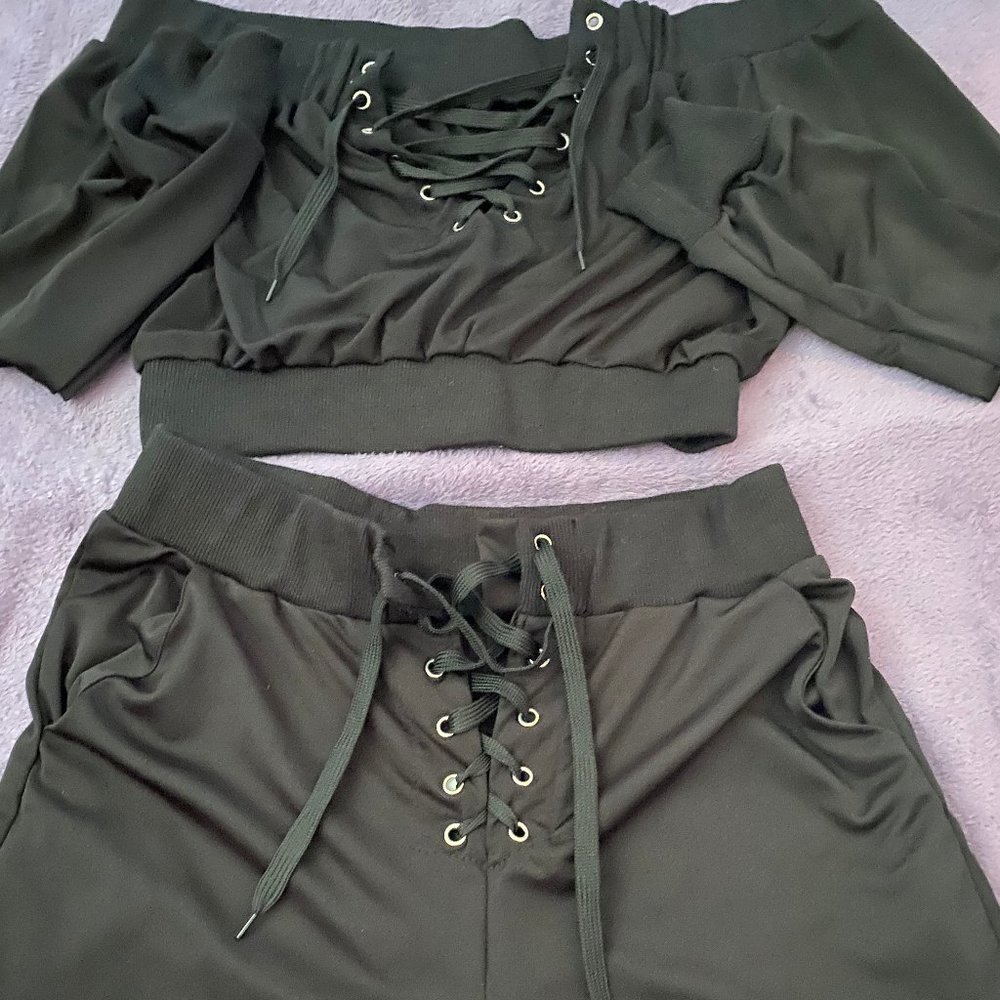 Matching sets - Picture 3 of 5